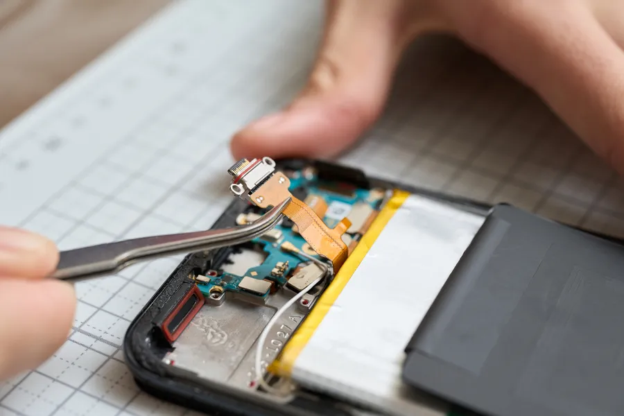 Why A Faulty Charging Port Can Slow Down Your Device in Dearborn MI